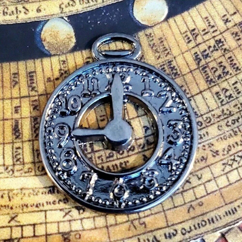 Gunmetal Grey Black Artsy Retro Cool 25x21mm Clock Face Charms 4 pcs